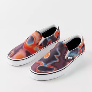 Dark Aura Classic Slip On Vans